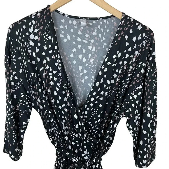 Flora Nikrooz Jacqueline Short Sleeved Robe - Picture 4 of 9